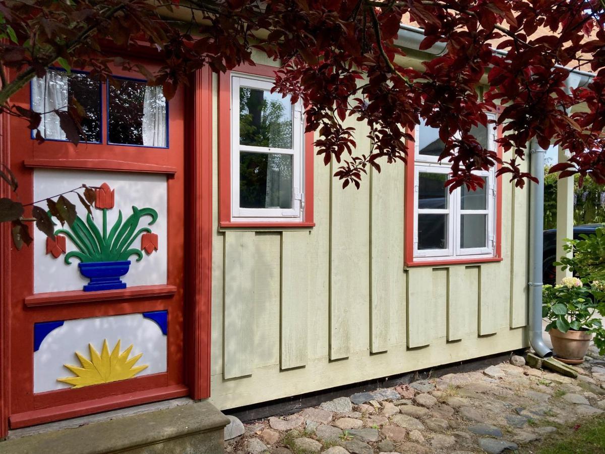 Kleines Haus Am Hafen - Ruhig Und Gruen Am Ortsrand Villa Prerow Exterior foto