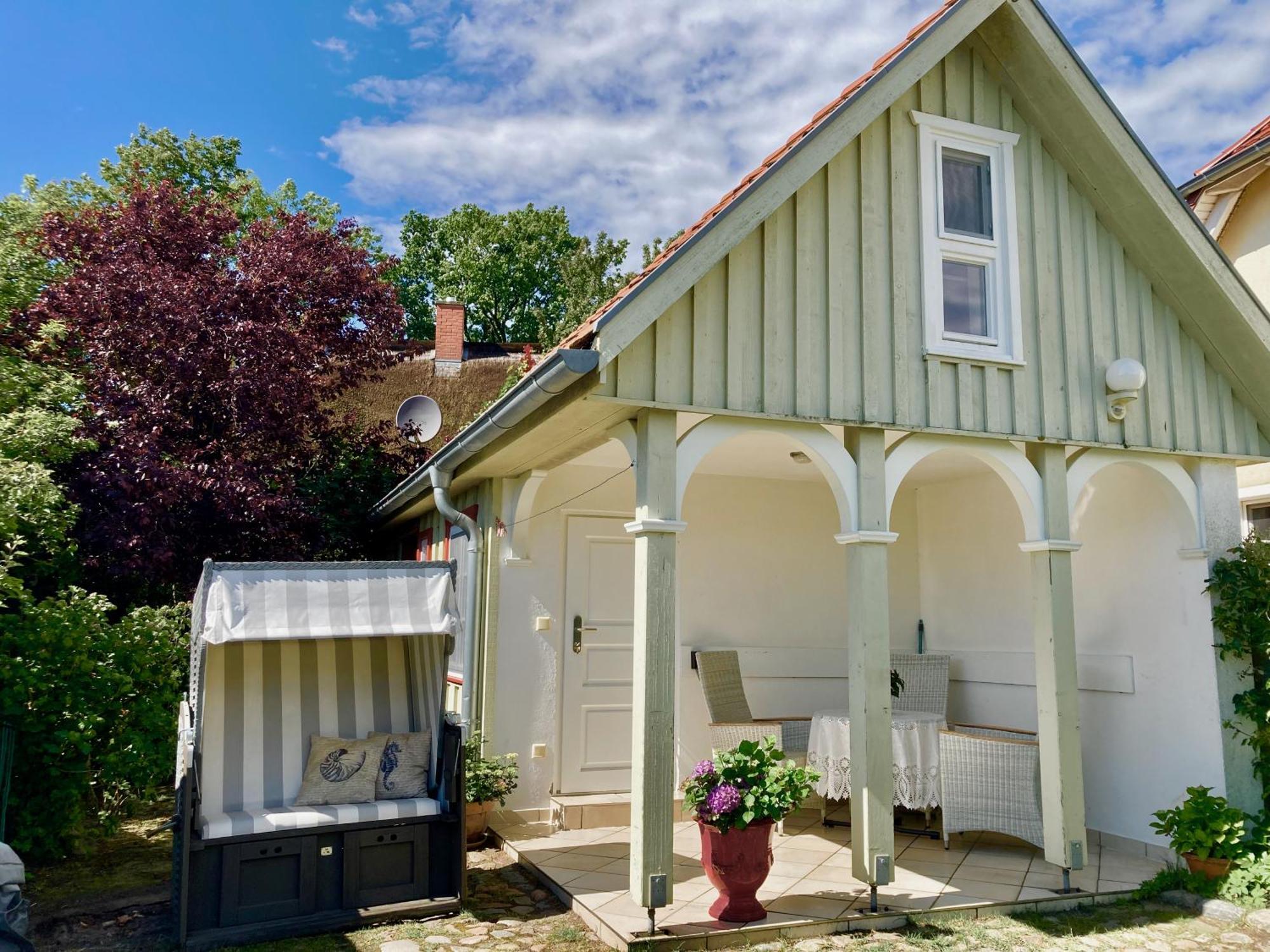 Kleines Haus Am Hafen - Ruhig Und Gruen Am Ortsrand Villa Prerow Exterior foto